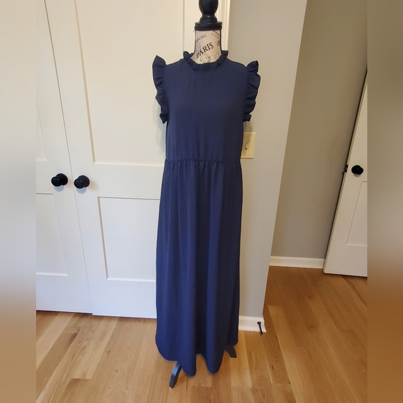 Gorgeous Navy Maxi Dress-NWT - Picture 1 of 9